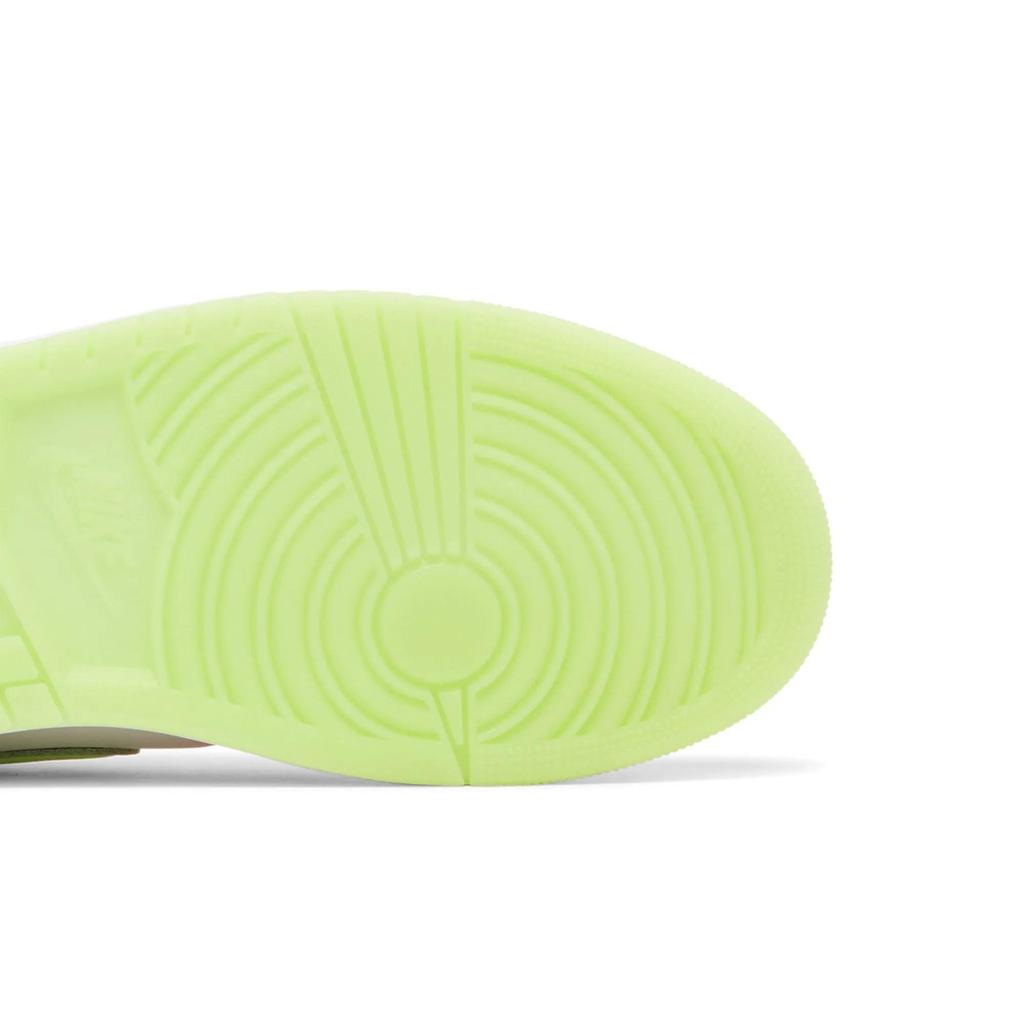 Air Jordan 1 Low SE 'Lava Glow' (Unisex) Lava Glow / White / Barely Volt Vintage Basketball Shoes FN6772 671