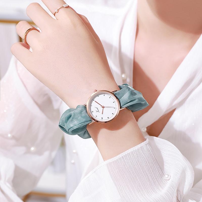 New Arrival Women's Fashion Watch With Stylish Bracelet Decorative Quartz Movement