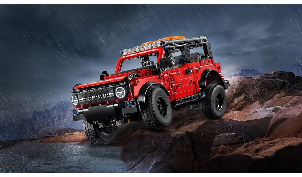 LEGO конструктор Technic – Ford Bronco Offroader (42213)