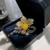 Bo Xin Yun Bestseller: Koper Zircon Gele Agaat Bloemen Broche, Elegante Kleding Accessoire Speld, Perfect Cadeau voor Moeder