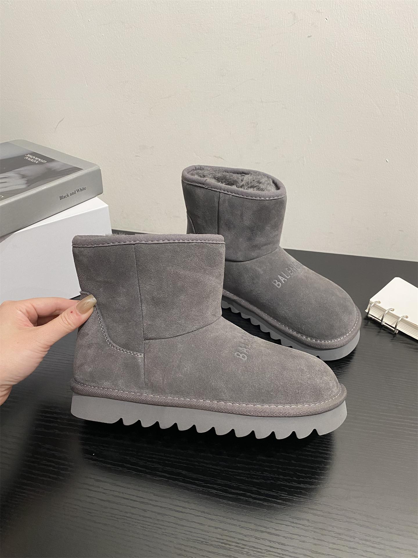 

Thick-soled snow boots women s 2025 new winter thick-soled leather Maillard velvet thickened warm Birkenstock short boots 35