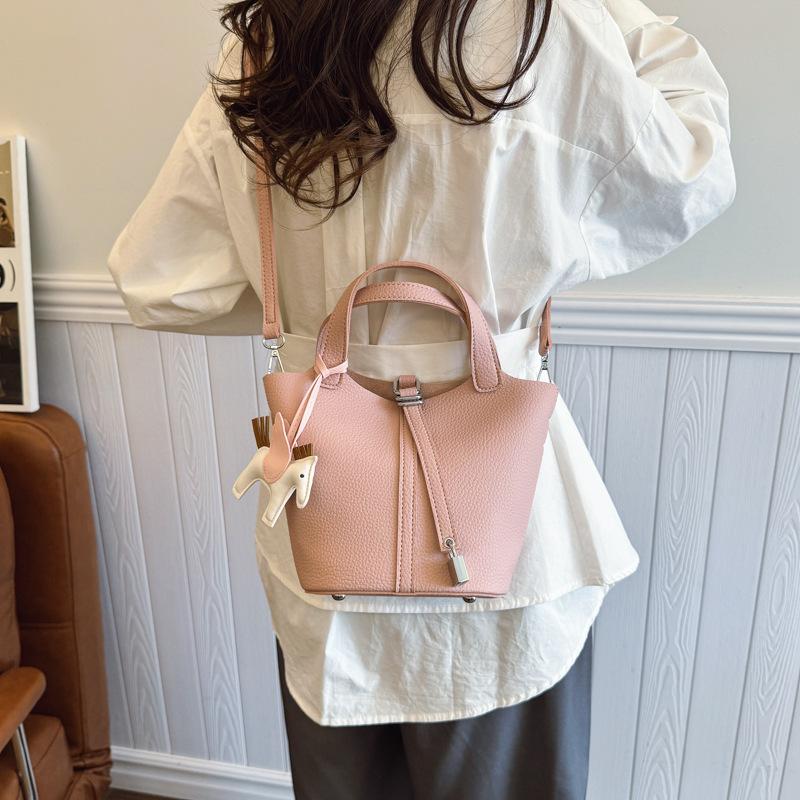 High sense women's versatile new fashion handbag bag simple casual bucket trendy messenger bag