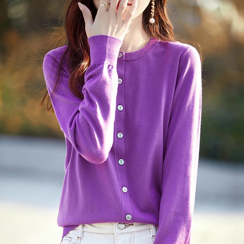 Leichte Strickjacke für Damen aus 50 % Wolle und 50 % Maulbeerseide – vielseitige Strickware für 4 Jahreszeiten für ganzjährigen Komfort und Stil
