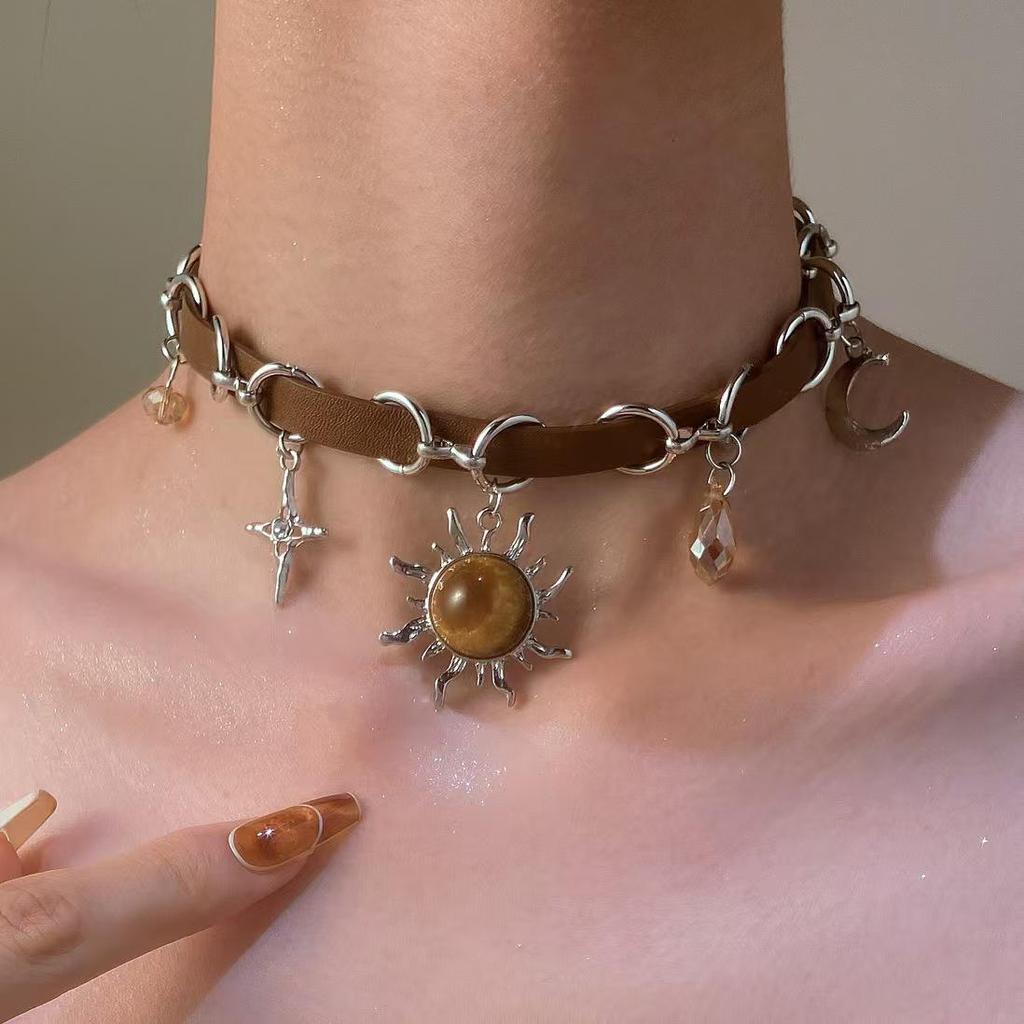 Brown Leather Sun & Star Double-Layer Choker Necklace - Y2K Niche Style for Women