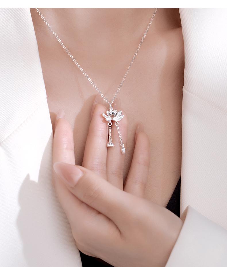 Banyan Tree S925 Silver Lotus Pendant Necklace - Women's Ancient Style Clavicle Chain