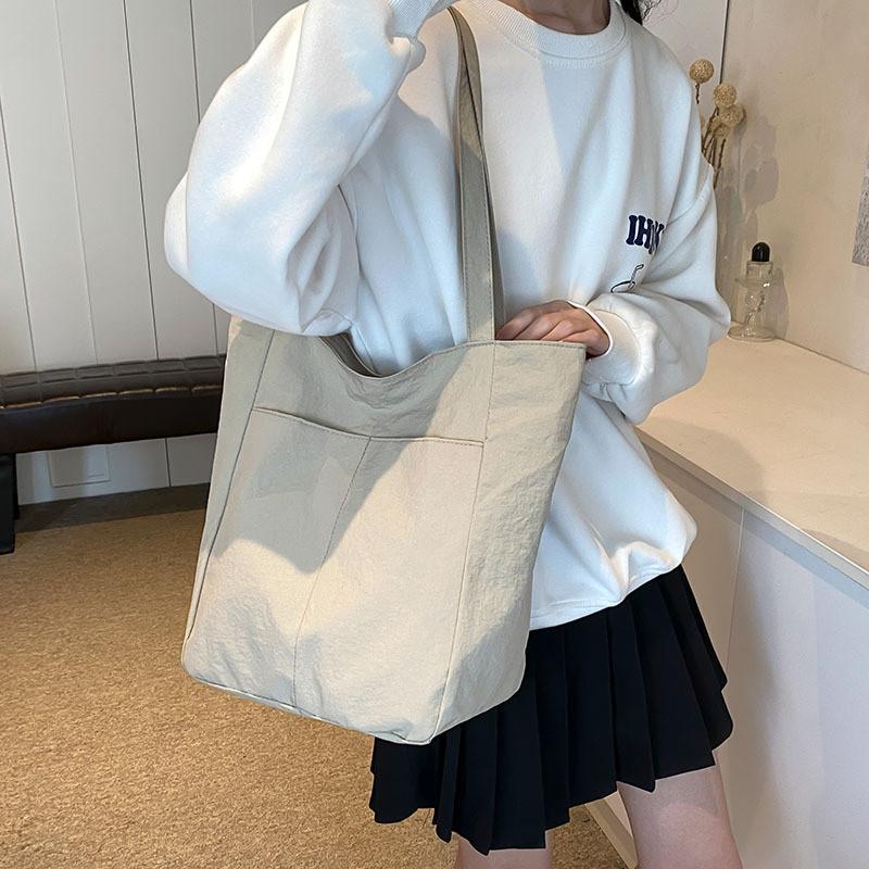 Summer New Womens Canvas Shoulder Bag With Slim Design And Zipper Closure For Casual Outings
