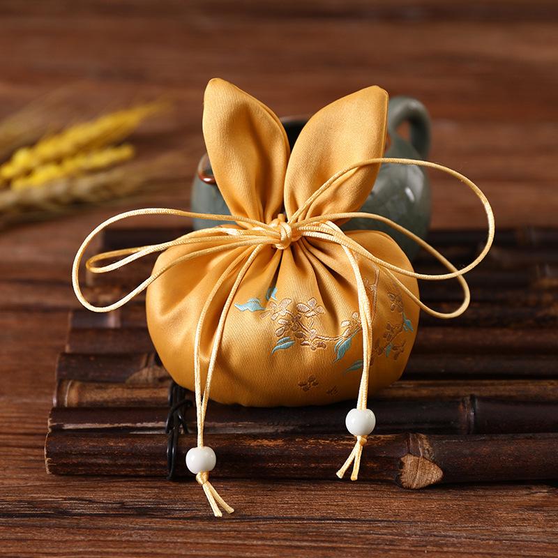 Ping An Cultural Scenic Amulet: Hanfu Style Sachet Pendant for Safety and Luck