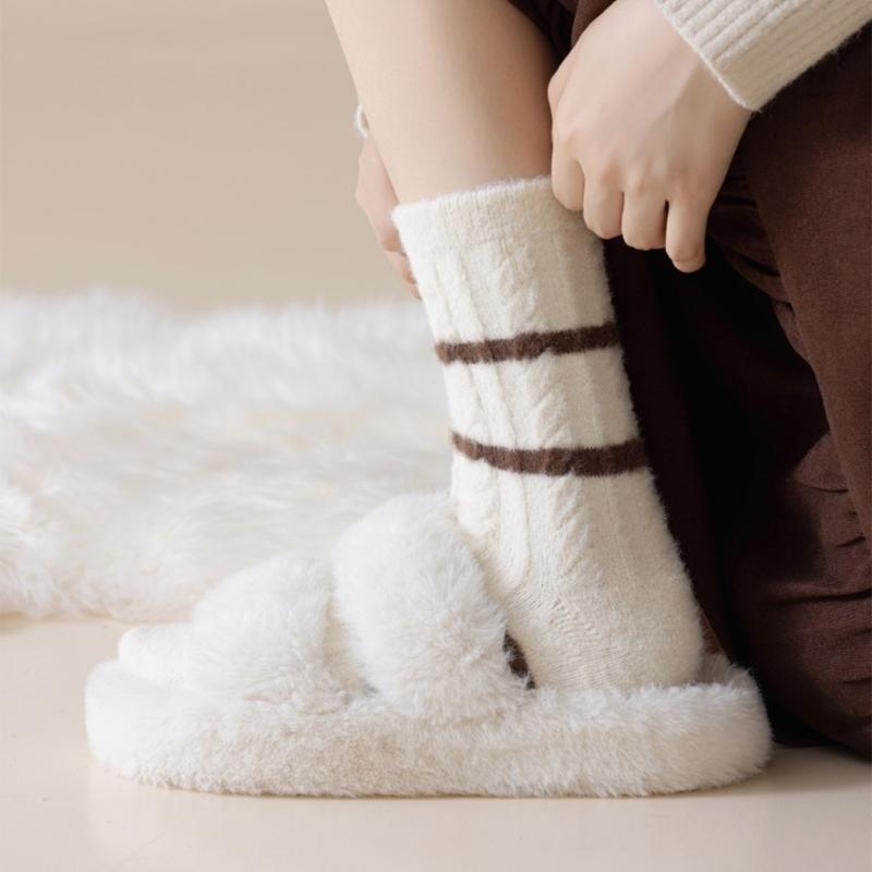 Women Twist Jacquard Fuzzy Plush Socks Winter Warm Color Block Striped Fleece Sleep Socks Thermal Floor Slipper Socks