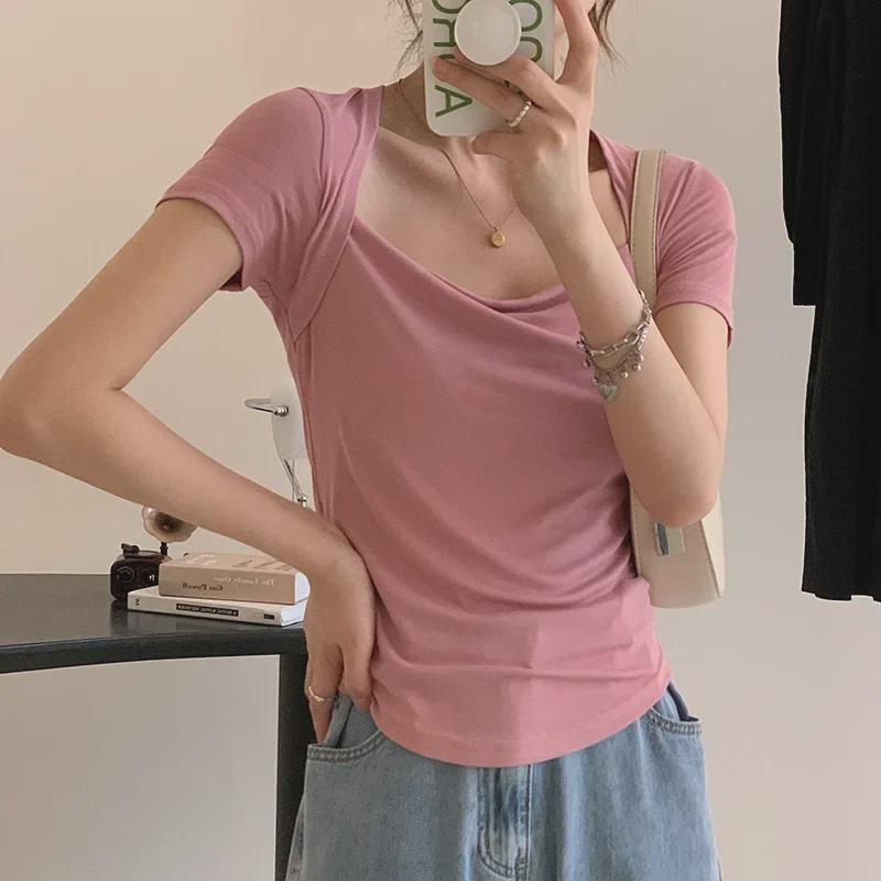 Schickes T-Shirt mit quadratischem Ausschnitt im französischen Stil: Süßes & Würziges Sommerdesign, Kurzarm-Damenoberteil mit freigelegtem Schlüsselbein.