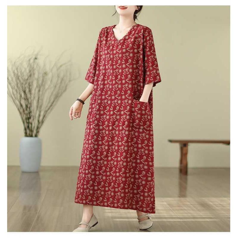 2025 Literary Retro Vacation Style Travel Dress Plus Covering Flesh Skinny V-Neck Long Dresses