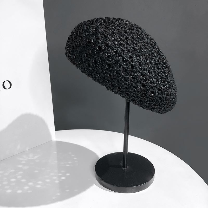 

New Summer Beret Hat Women Fashion Hollow Breathable Solid Color Soft Outdoor Casual Retro Men Cap Luxury Bonnet Cap Party Gift чёрный