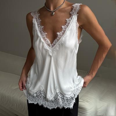 Lace Splice Tanks Top Women Camis Tops V Neck Sleeveless Loose Vest New Summer 2026 Fashion Female Commuting T Shirt