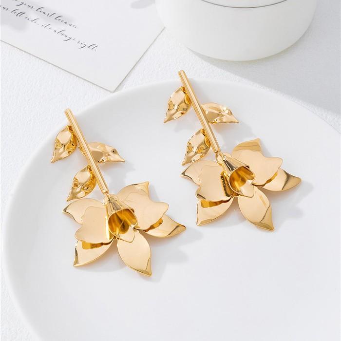 Retro Premium Metal Flower Earrings Are Suitable For Women'S Daily Party Beach Vacation Wear