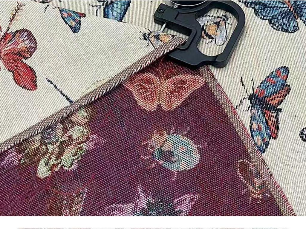 Pastoral Jacquard Color Weave Fabric: Insect & Butterfly Design for Clothing, Tablecloths, Bags, Handbags, and Sofas.