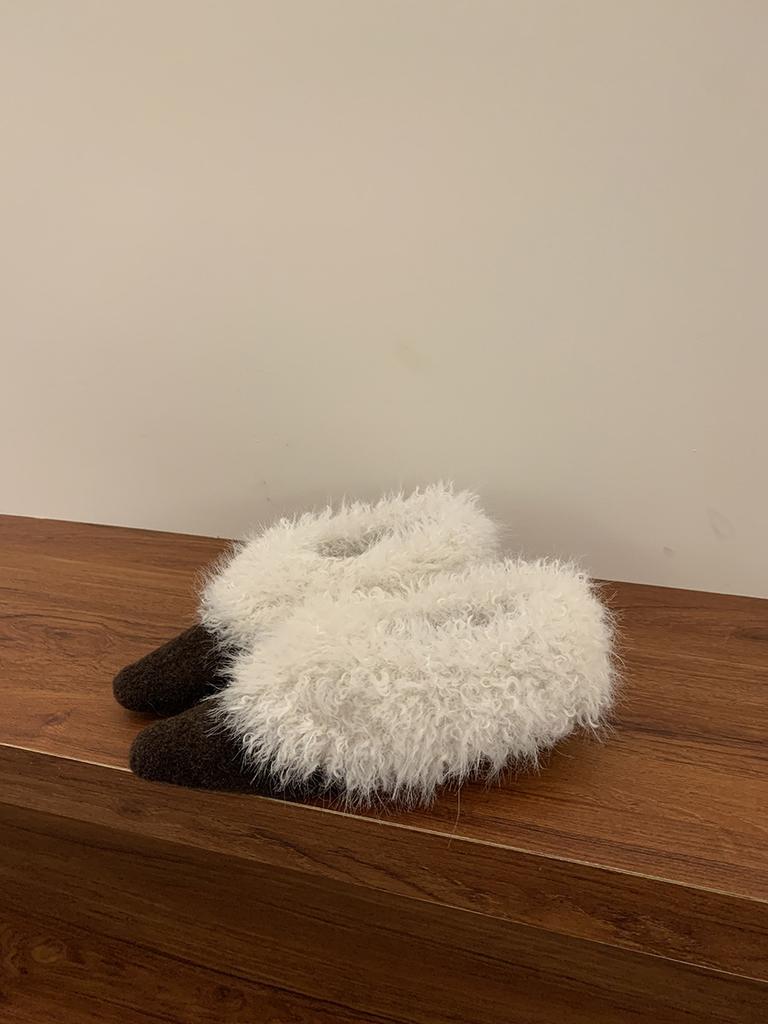 Korean Version of Square Head Plush Shoes Single Shoes Women's 2025 Warm Cotton Shoes French Thick Heel Retro Black Small Leather Shoes