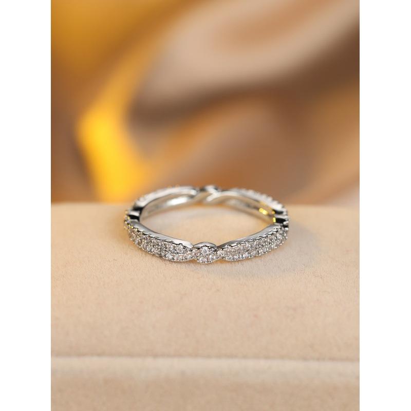 

European and American simple and fashionable round white diamond full circle simple niche cross design high-end versatile ring no. 10