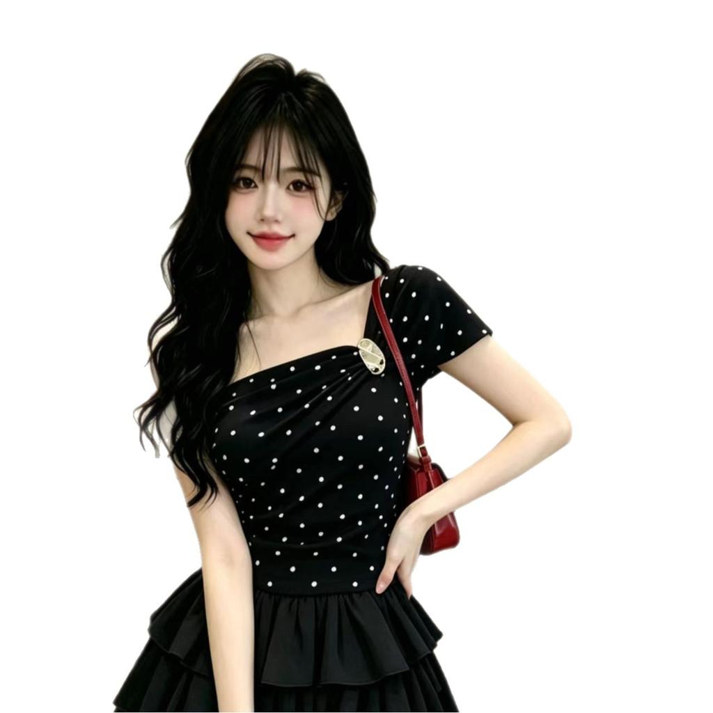 With chest pad irregular polka dot slanted shoulder sling vest women's summer new pure desire wind word shoulder tube top