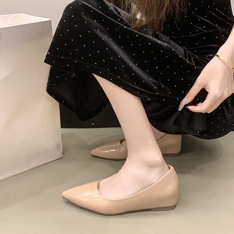 Fashion New Spring and Summer Versatile Shallow Mouth Pointed Toe Inner Heightened Single Shoes Women's Fashion Soft Sole Flat Shoes