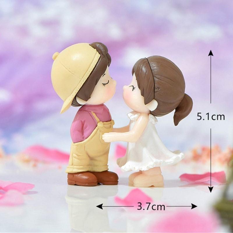 Sweety Lover Couple Chair Figurines Miniatures Fairy Garden Home Decor Desk Garden Decorative Craft Resin Craft Scene Decoration