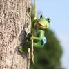 Outdoor Garden Climbing Animal Statues Hanging Animal Figurine with Hook Frogs/Rabbit Figurines for Wall Balconys Decors