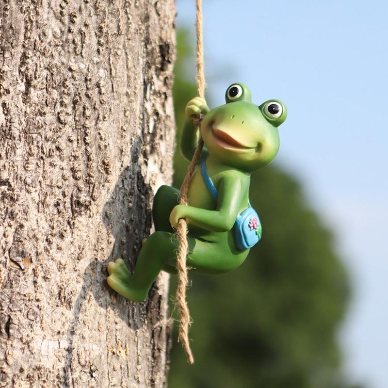 Outdoor Garden Climbing Animal Statues Hanging Animal Figurine with Hook Frogs/Rabbit Figurines for Wall Balconys Decors