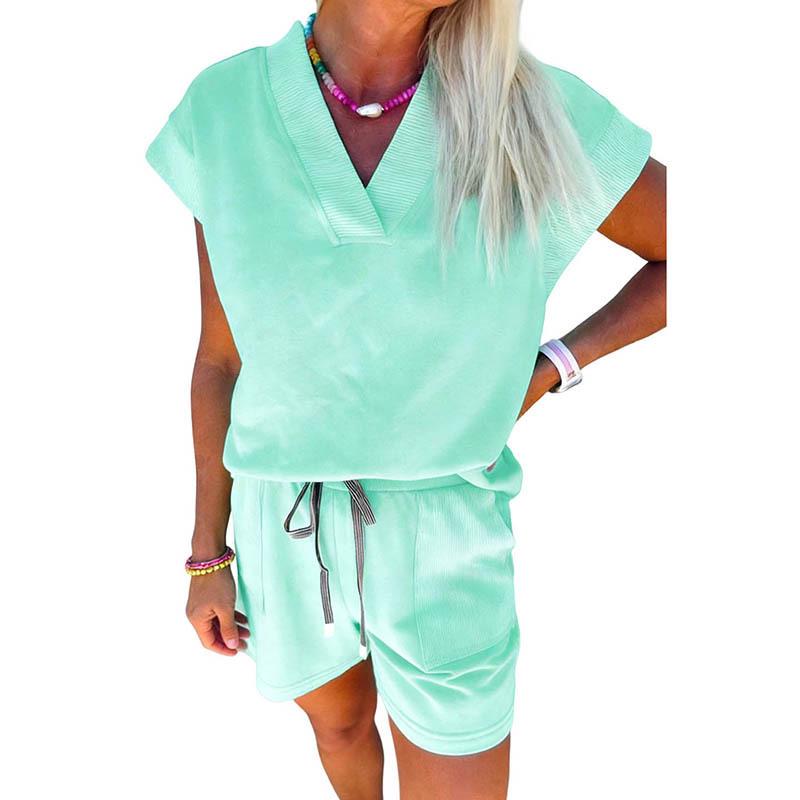 

2026 Women s Summer Solid Color Casual Suit: European & American Style Loose Two-Piece Set with Multi-Pocket Drawstring. Medium