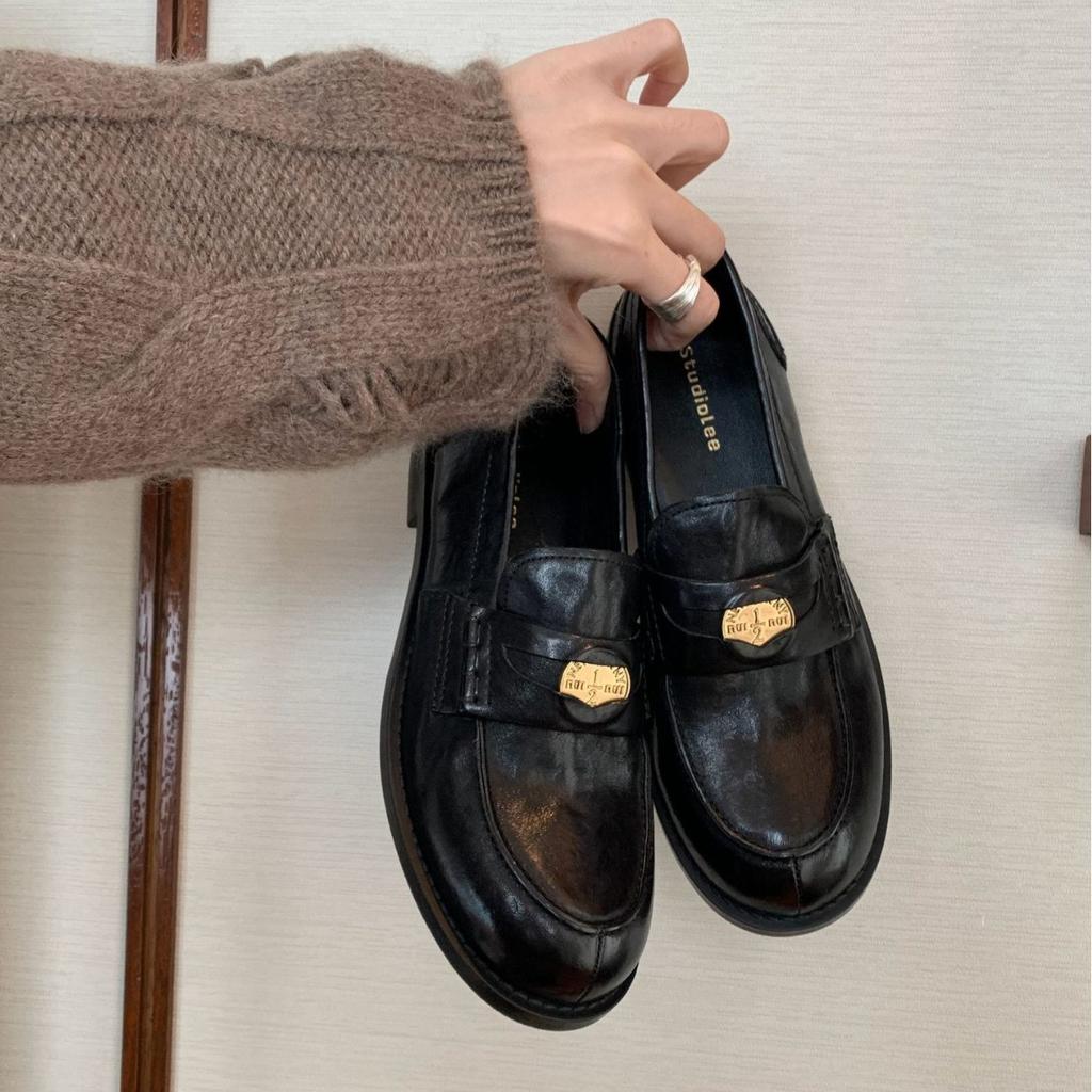 Spot second hair! Fashion versatile new horse leather retro polished small gold coin thick heel platform loafers small leather shoes