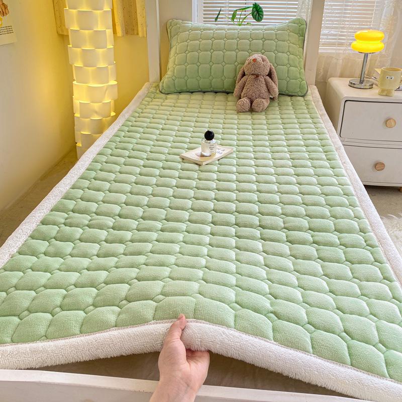 Plush Milk Velvet Mattress Pad - Thick Quilted Cushion for Dorms, Tatami, or Single Beds
