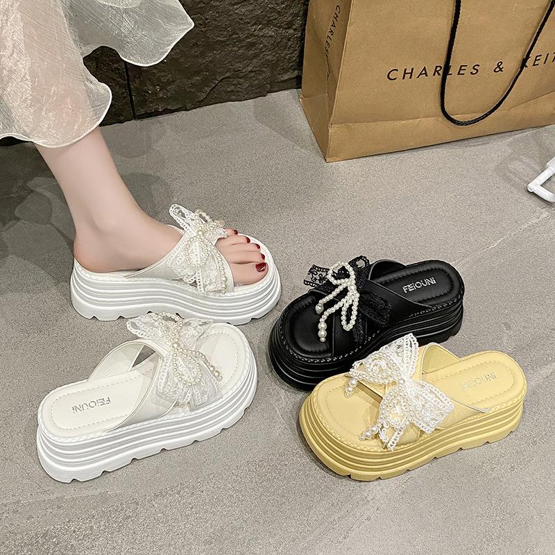 2025 Summer New Slippers Women's Lace Bow Gentle Temperament Small Fresh Wear Comfortable Beach Slippers