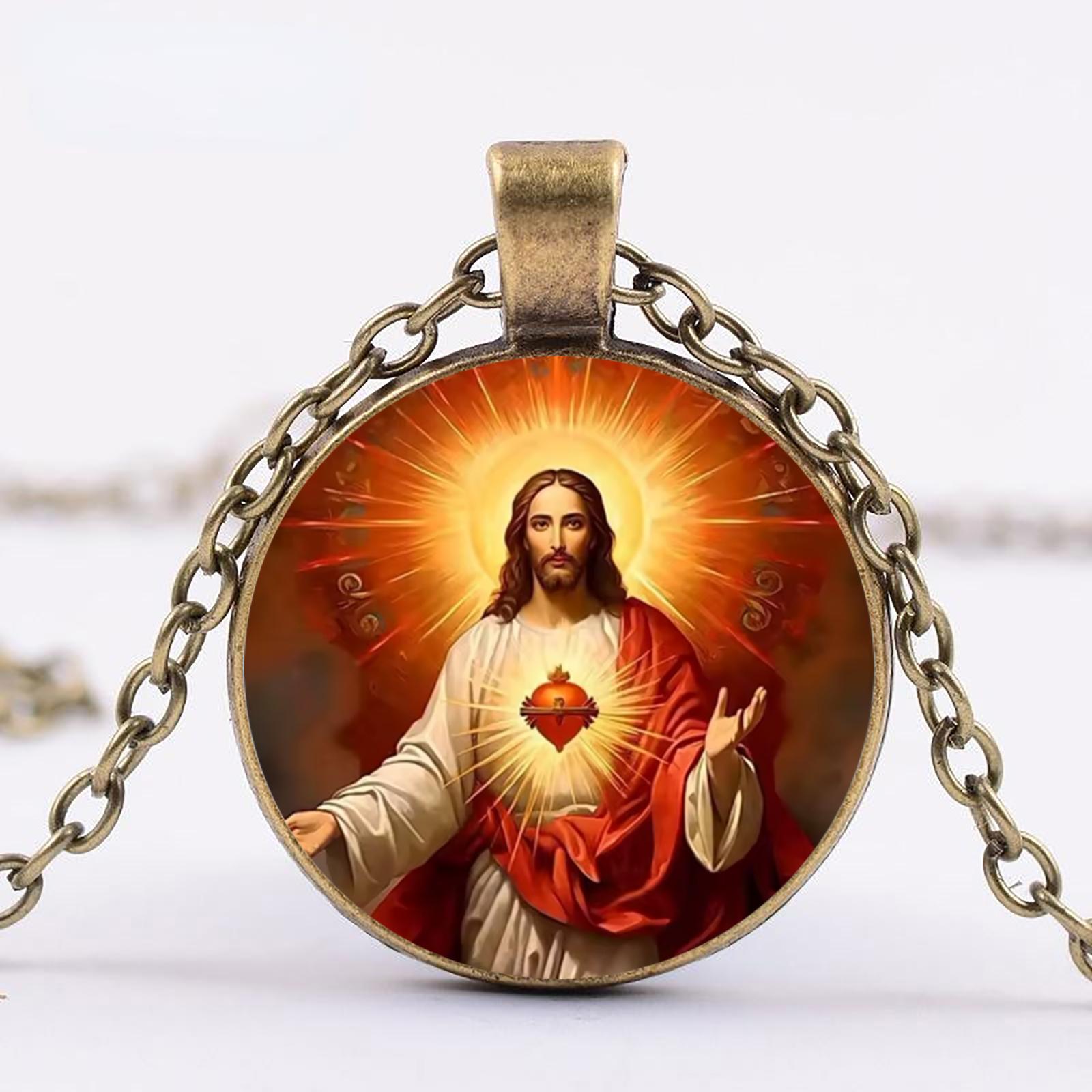 

A piece of Jesus Sacred Heart faith guardian religious jewelry glass pendant suitable for daily wear for men and women