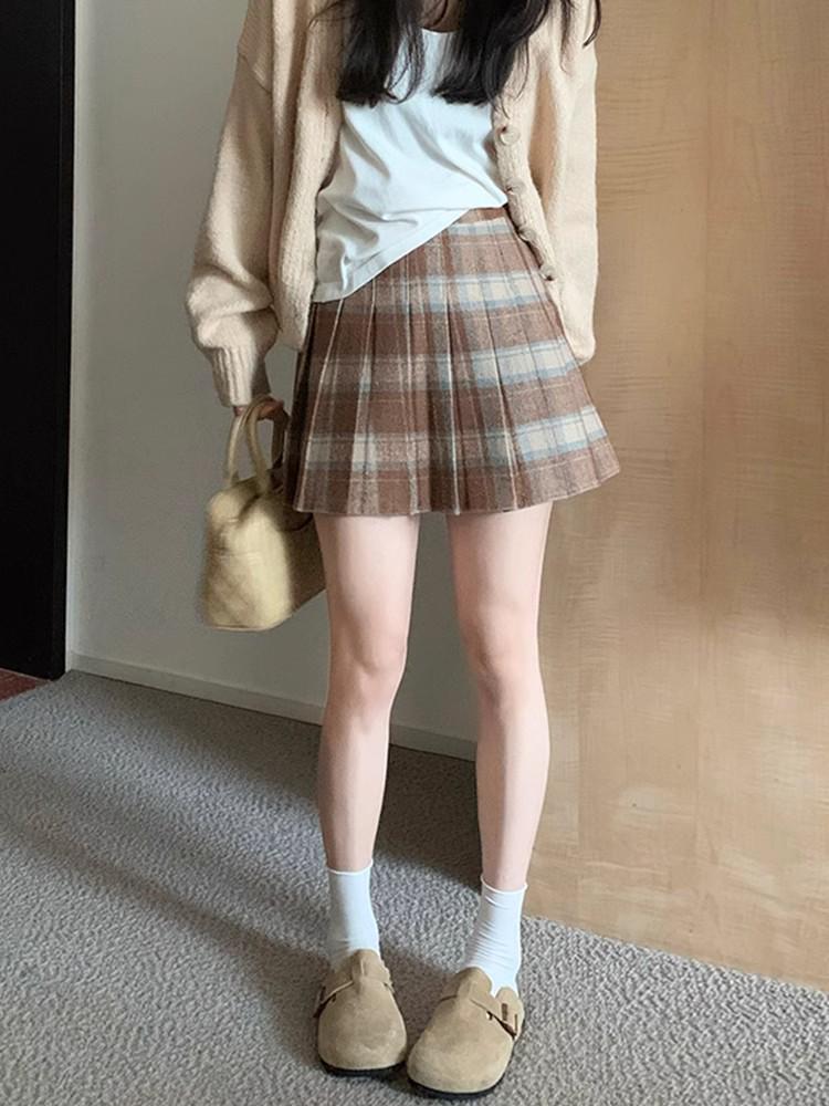 Červená plisovaná midi sukně áčkového střihu ze směsi vlny na jaro a podzim - Vysoký pas, novoroční styl