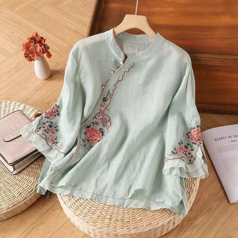 Elegantes 3/4-Arm-Oberteil für Frauen mittleren Alters und Seniorinnen