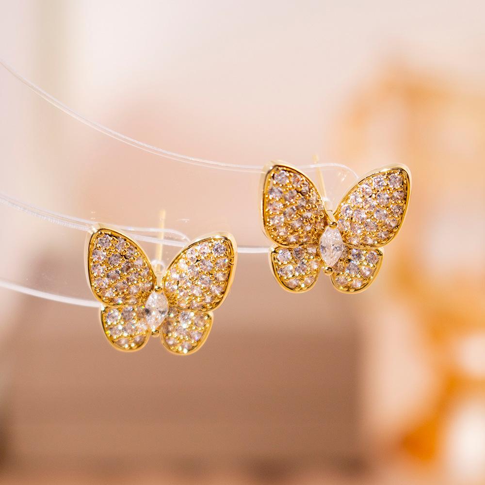Simple Zircon Butterfly Earrings Light Luxury High-end Stud Earrings Temperament Fashionable Sweet Pearl Earrings Women