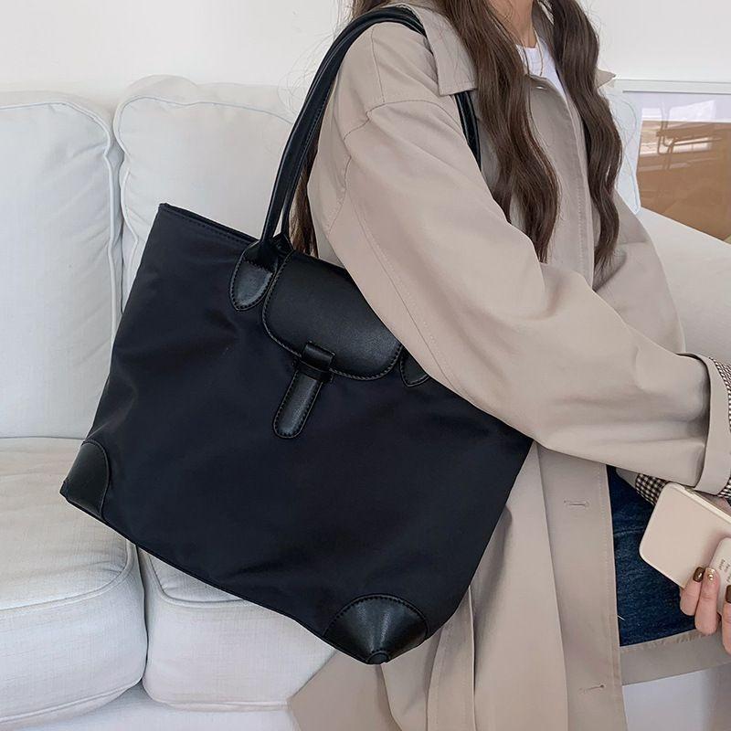 Tote bag female, Japanese and Korean large-capacity handbag contrasting color nylon canvas commuter shoulder bag Japanese and Korean style