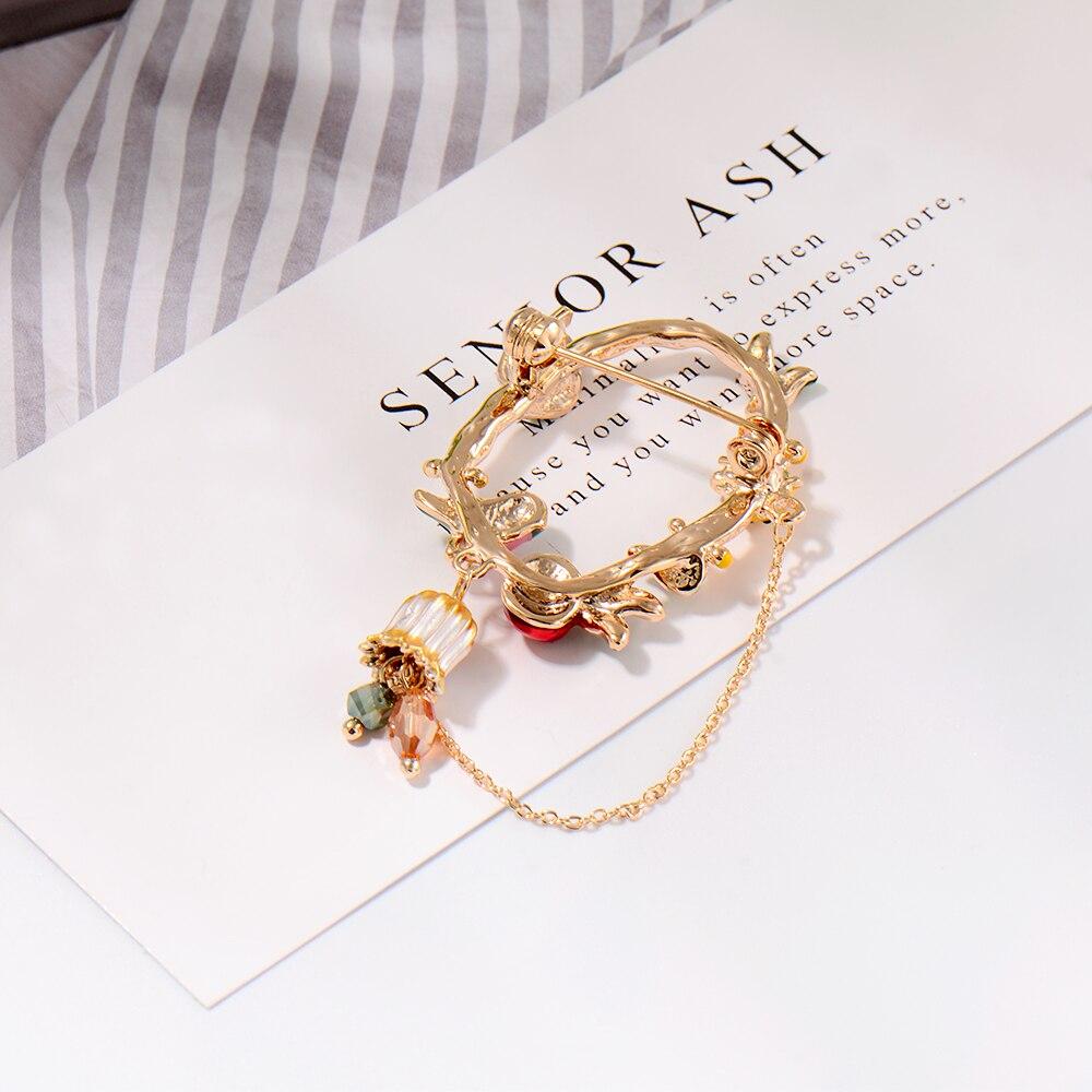 Blucome Newest Gold Color Wreath Shape Brooches Copper Corsage for Women Suit Collar Clip Pins Wedding Jewelry