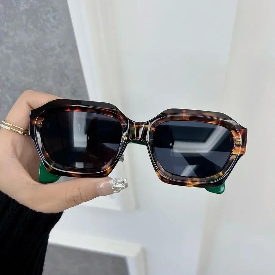 Fashion Square Sunglasses Women Men Brand Designer Luxurious Sun Glasses Female Outdoor Casual Travel