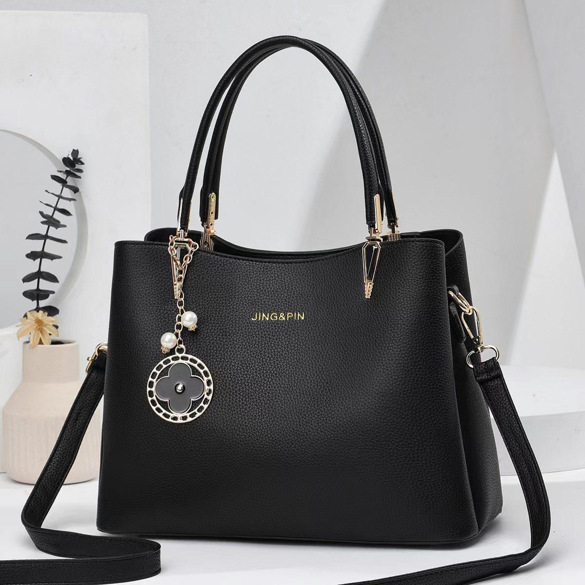 

New product launch Simple mother bag Elegant simple and dignified handbag Textured shoulder bag 2025 28*13*22 чёрный