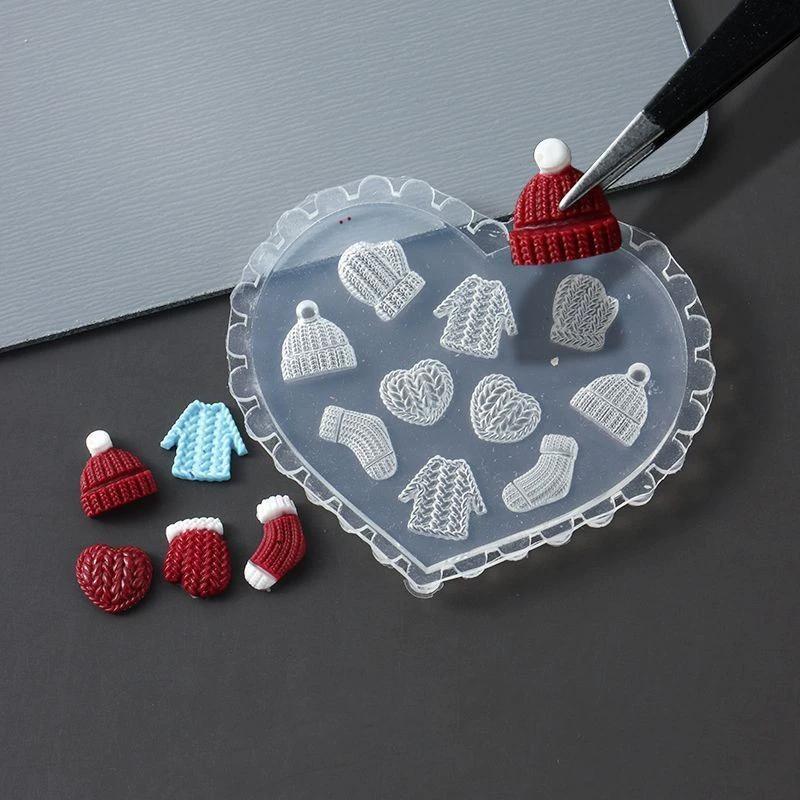 1Pcs Winter Snowflake Nail Art Silicone Mold 3D Embossed Carving Soft Stamping Plate Christmas Reusable Diy Gel Stencils Tool