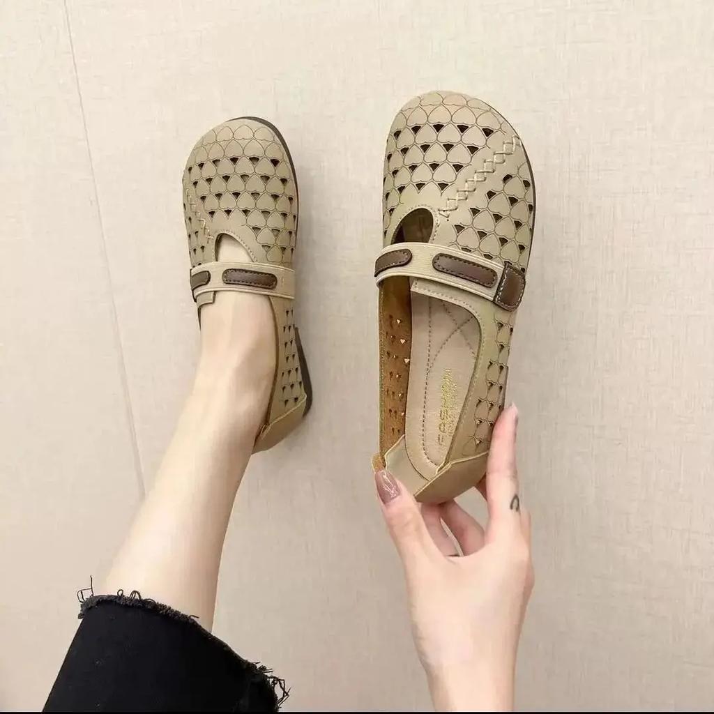 Shoes for Woman 2025 Kawaii Round Toe Flat Women's Summer Footwear Flats Moccasins Cute Chic Point Vacation Elegant Comfortable