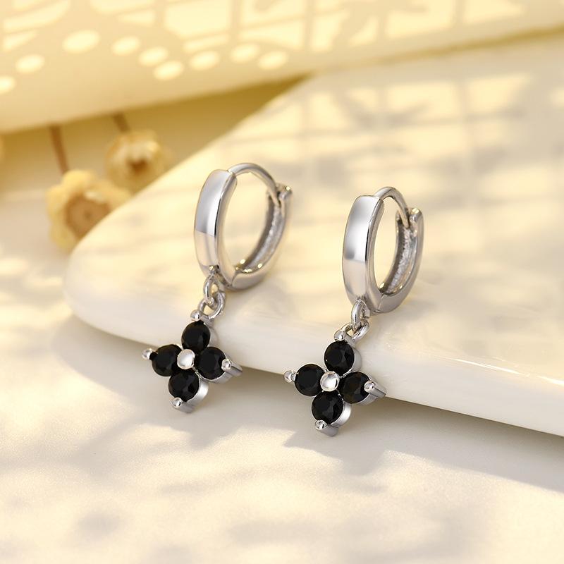 Vierblättriges Kleeblatt Geometrisch Floral Diamant Ohrringe Temperament Ohrbügel Mehrfarbiger Zirkon Ohrschmuck