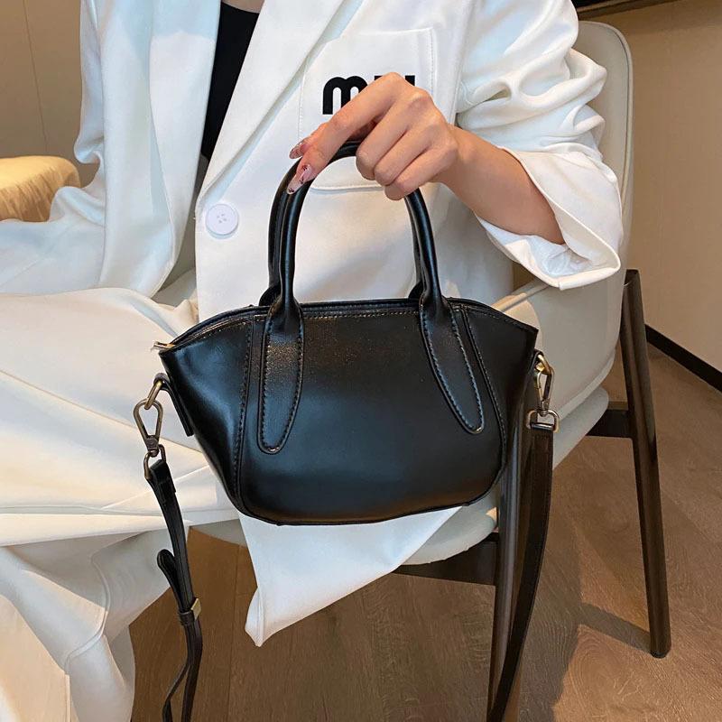 2025 Autumn New Genuine Leather Crossbody Handbag, Simple and Versatile Top Layer Cowhide Women's Shoulder Bag, Fashionable Shell Bag