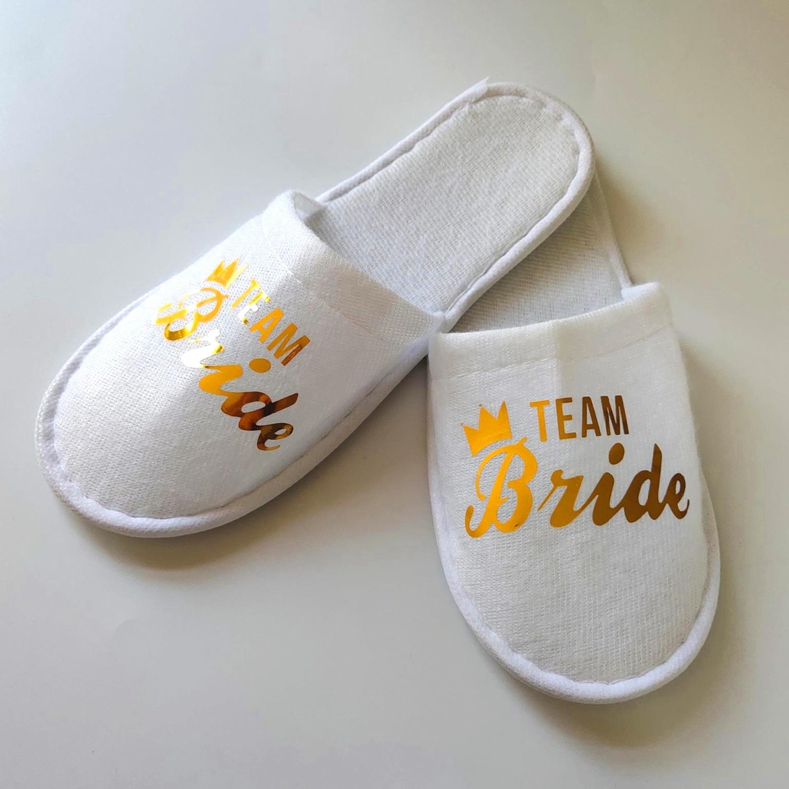 

Мода 20 пар Невеста и Подружка невесты, Гости свадебной вечеринки Домашние шлепанцы Свадебные тапочки С открытым носком с золотистым, красным и черным One Size