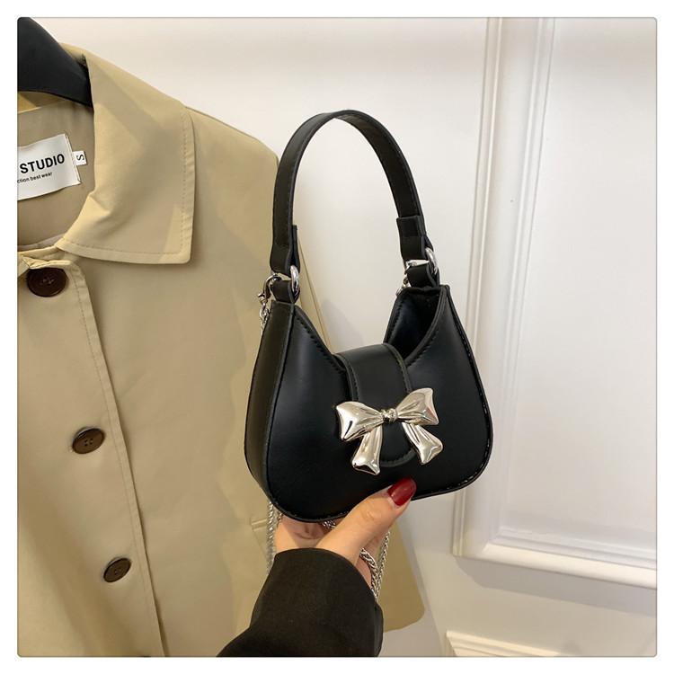 Trendy Single Shoulder Handbag Simple Earphone Bag Korean 2024 New Butterfly Bow Chain Crossbody Bag Women Black