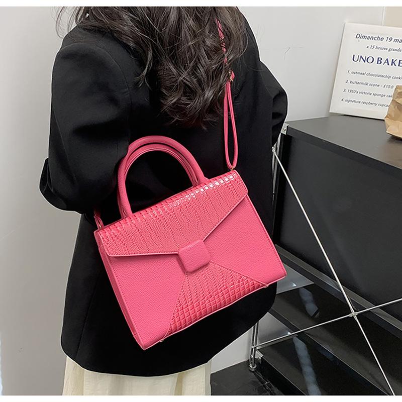 Fashion High-end Leather Texture Tote Bag Design Sense Commute All-matching Light Luxury Shoulder Bag Women's Pop Crossbody Bag