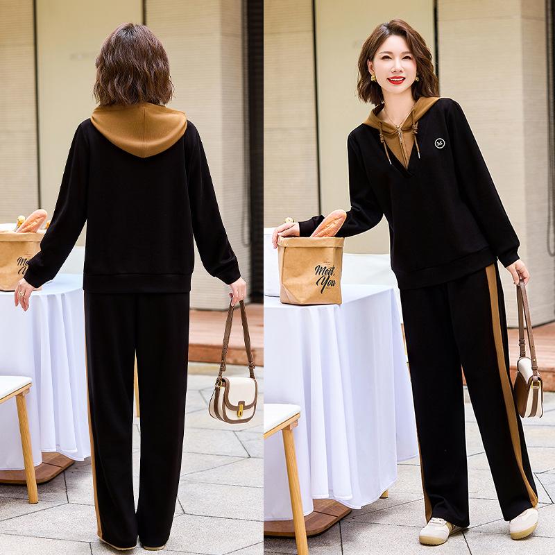 

Spring Tracksuit Set with Hat for Middle-Aged and Elderly Women, Hooded Jacket - Perfect for Spring and Autumn. 4XL (135-150 jin) чорний