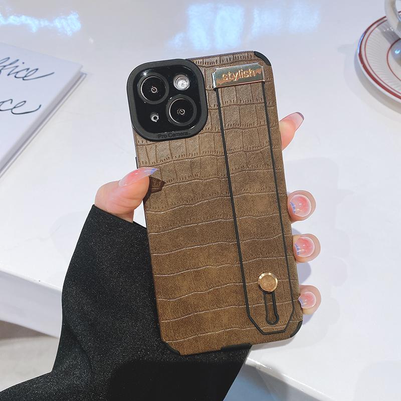 Luxury Soft TPU Crocodile Leather Wristband Holder Shockproof Phone Case For IPhone 15 Pro Max 13 12 11 14 Pro Max Bumper Cover