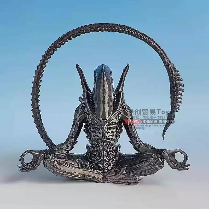 

Fdm Two-Color Printing / Dual-Color Black & Dark Gold Seated Alien Yoga Model Desktop Pc Case Display Figure Gift with box