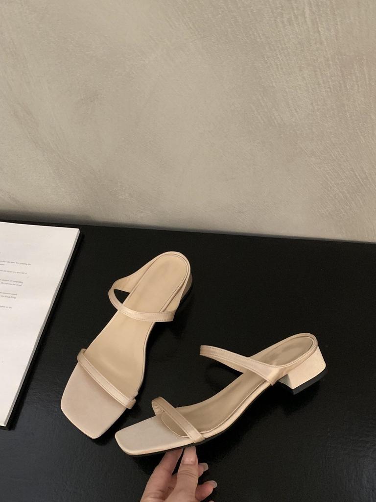 New thick-heeled one-word slippers, fairy shoes, niche leopard print, square head, thin strap, sandals.