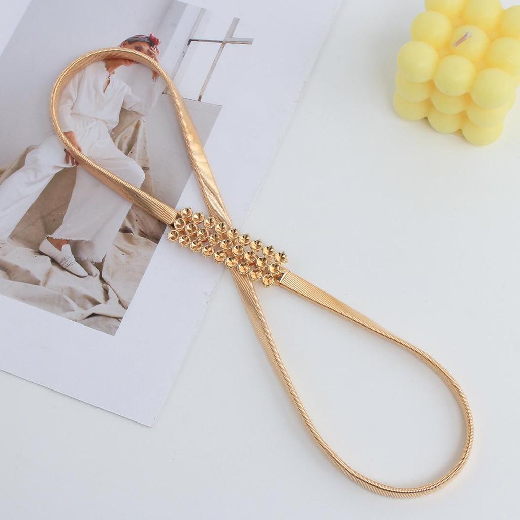 Damski Cienki Metalowy Elastyczny Pasek z Dekoracją Łańcuszka Biodrowego w Kształcie Kwiatu Róży - Idealny do Dopasowania do Spódnic i Sukienek