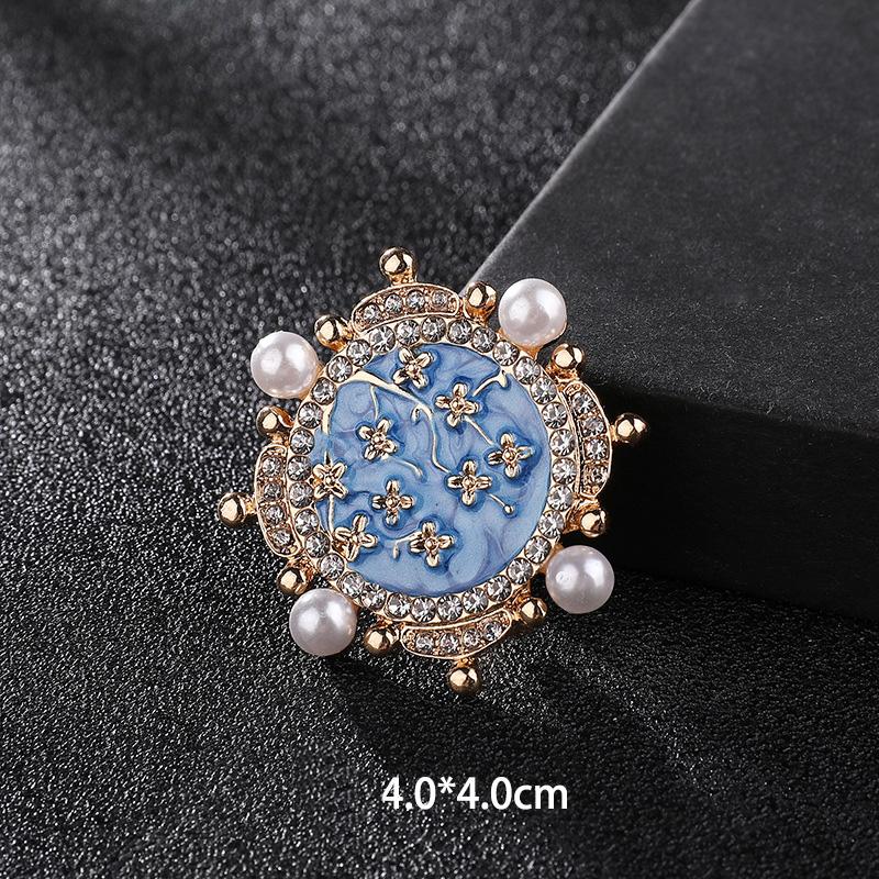 Vintage Palace Sun God Brooch Starry Sky Cloud Enamel Brooches Milky Way Series Accessory Pin Brooches Woman Party